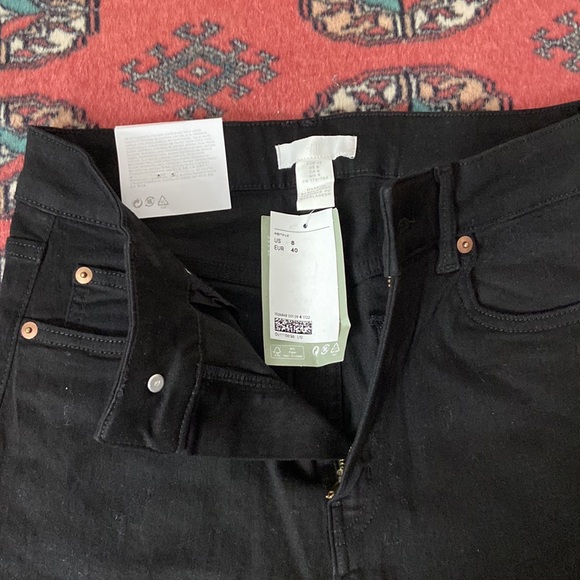 NWT H&M Split Hem Skinny Flare Black Jeans - Picture 4 of 7